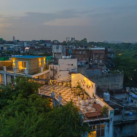 Minimalist One Hauz Khas Village Нью-Дели Экстерьер фото