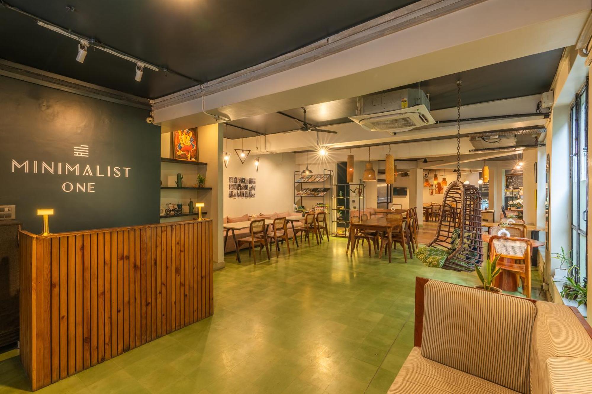 Minimalist One Hauz Khas Village Нью-Дели Экстерьер фото